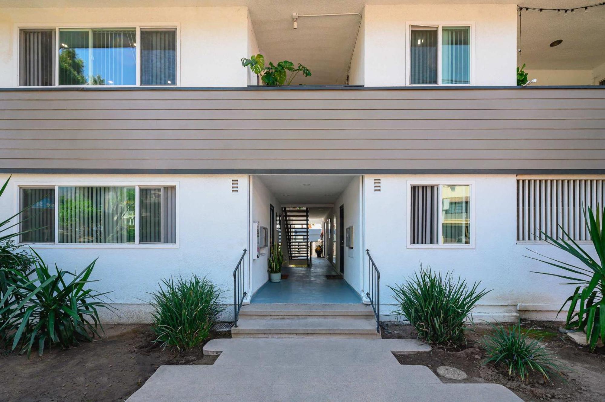 New Renovated 2B2B Apt Self Checkin Free Parking 1 Pasadena Exterior foto
