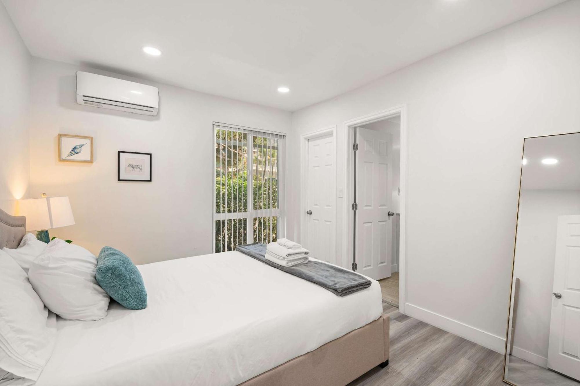 New Renovated 2B2B Apt Self Checkin Free Parking 1 Pasadena Exterior foto