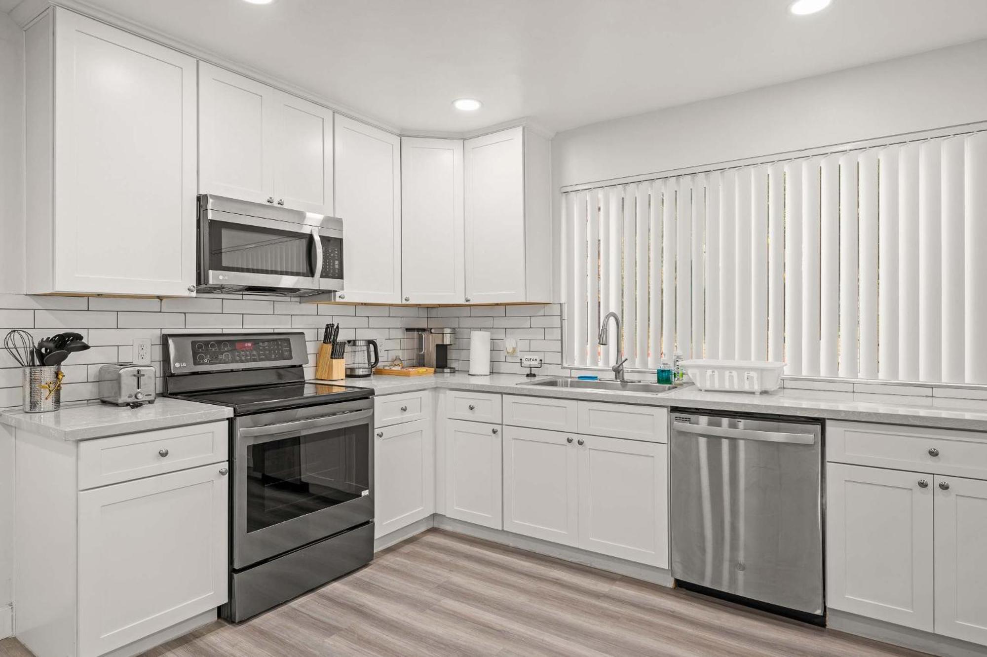 New Renovated 2B2B Apt Self Checkin Free Parking 1 Pasadena Exterior foto